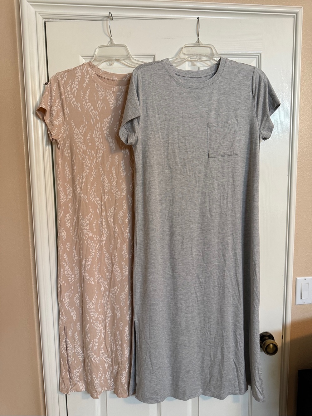 STATE OF DAY INTIMATES Macy’s Set of 2 short Sleeved Nightgowns NWT XS